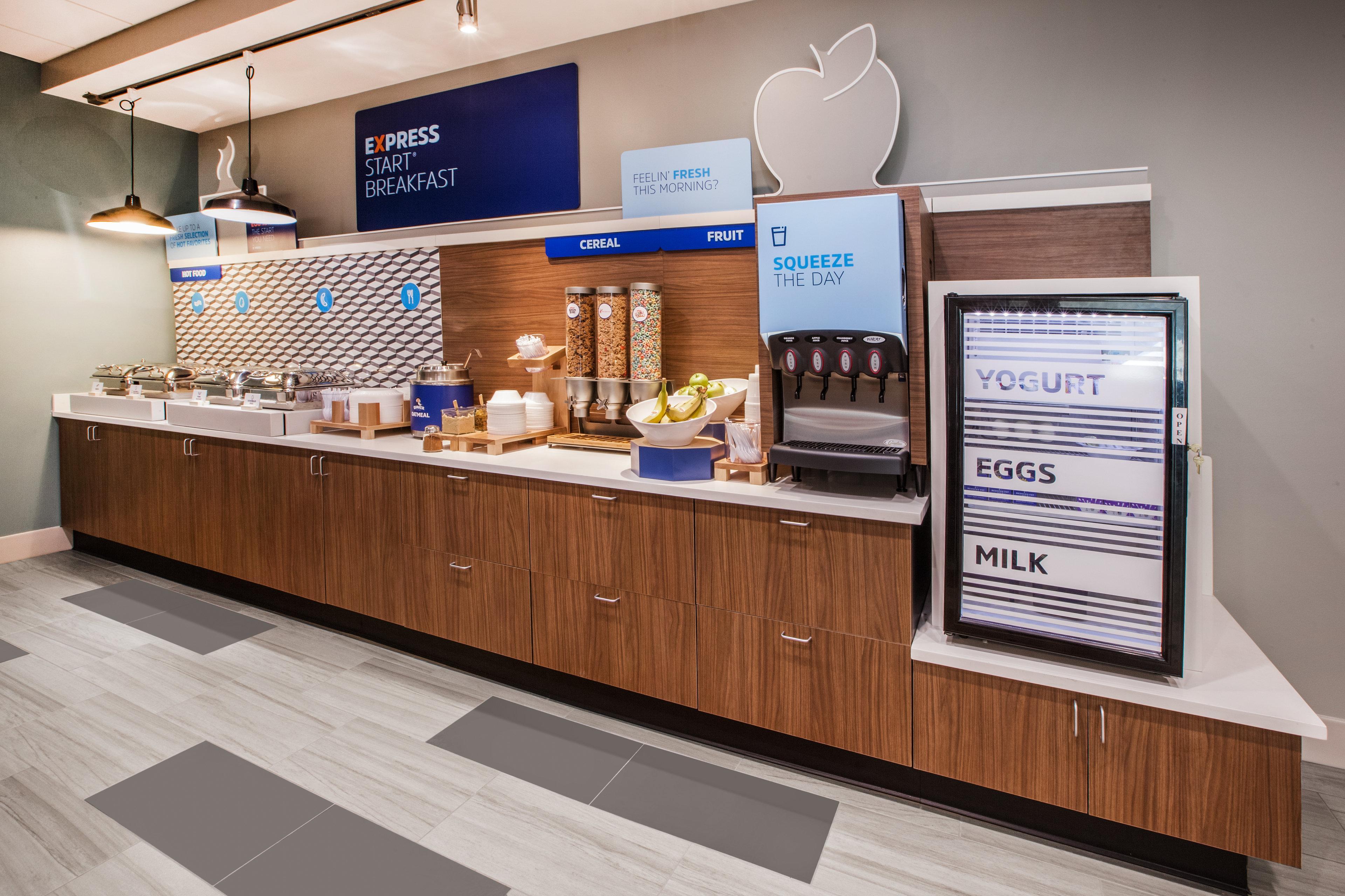 Holiday Inn Express & Suites - Remington By Ihg Exterior photo